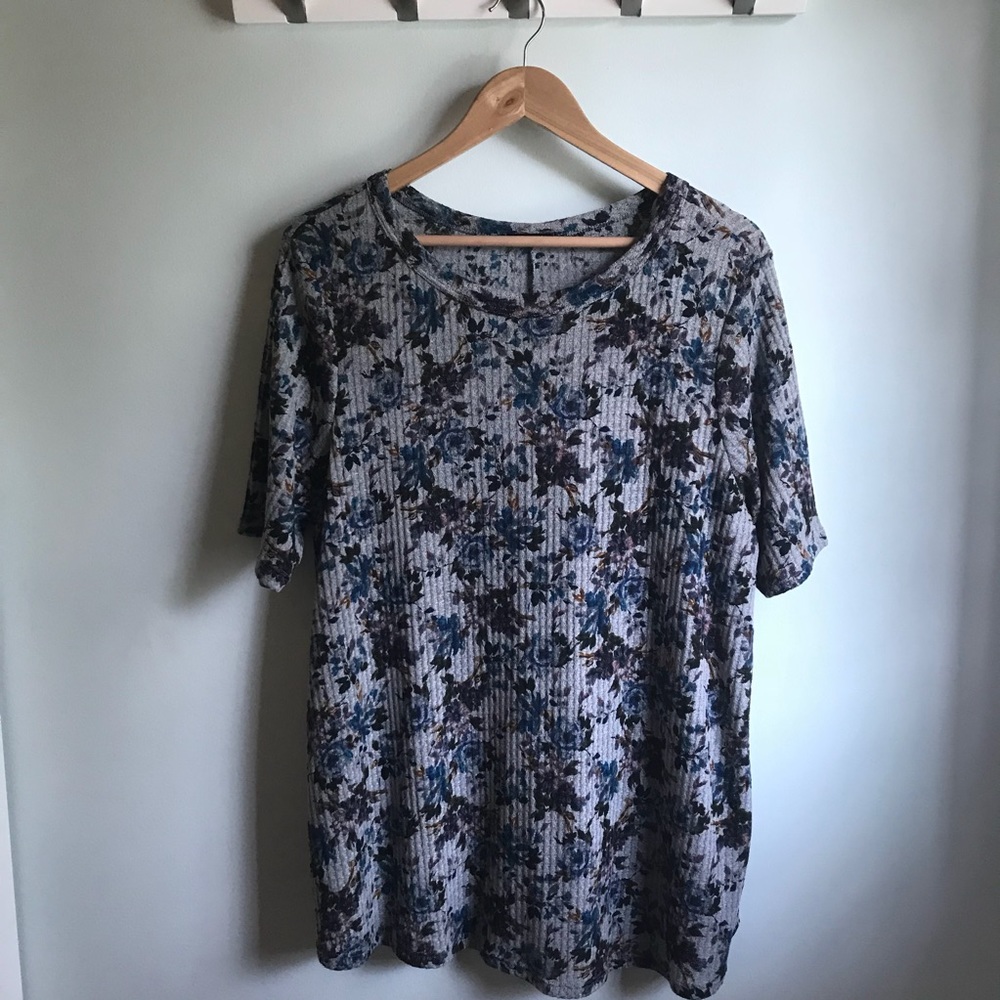 Floral knit tunic